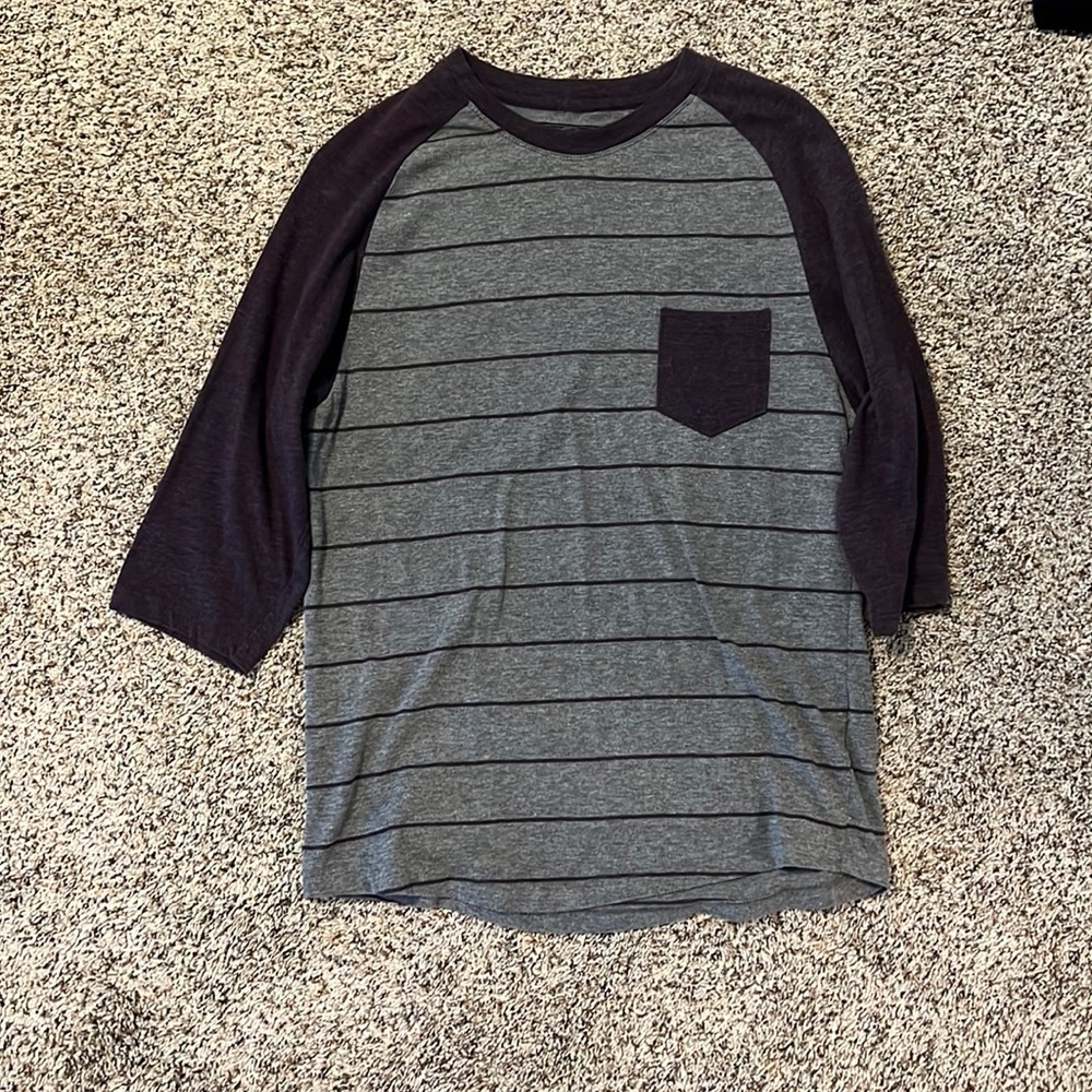 3/4 Sleeve Stripped Shirt. Retrofit brand size Medium